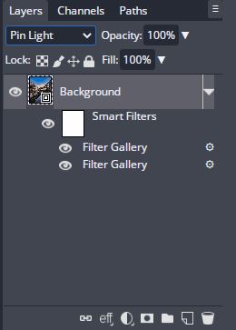 Applying pin light blending mode to background layer